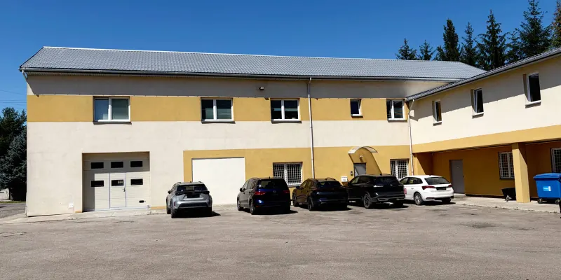 Budynek zakładu AuraLab360